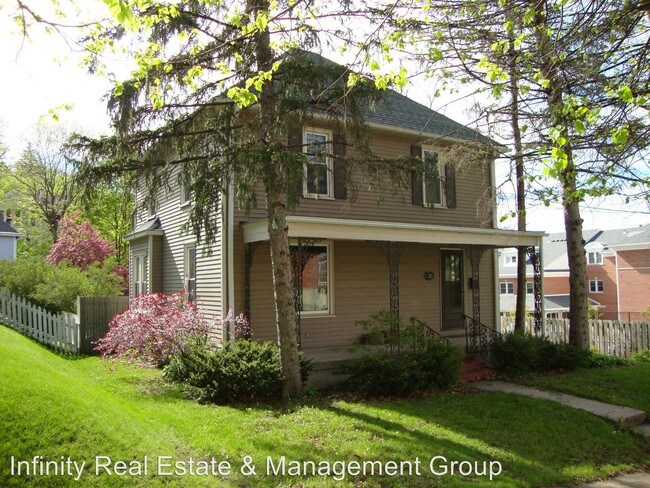 Building Photo - 225 7th Ave SW