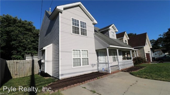 Building Photo - 3 br, 2.5 bath House - 1552 Independence Blvd