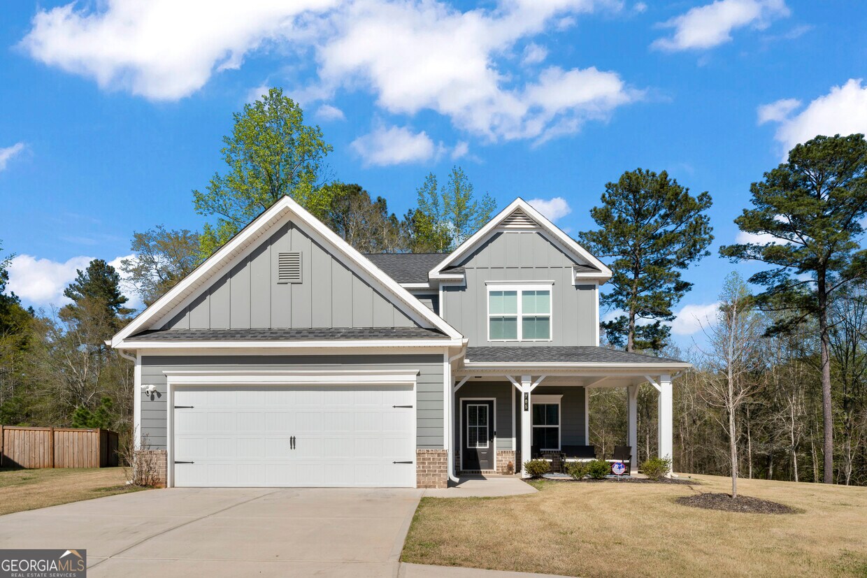 Foto principal - 705 River Rock Ct
