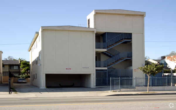 Primary Photo - 2503 Crenshaw Blvd