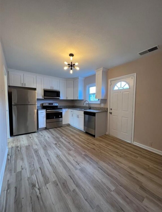 Foto del edificio - 3312 Rainier Ct