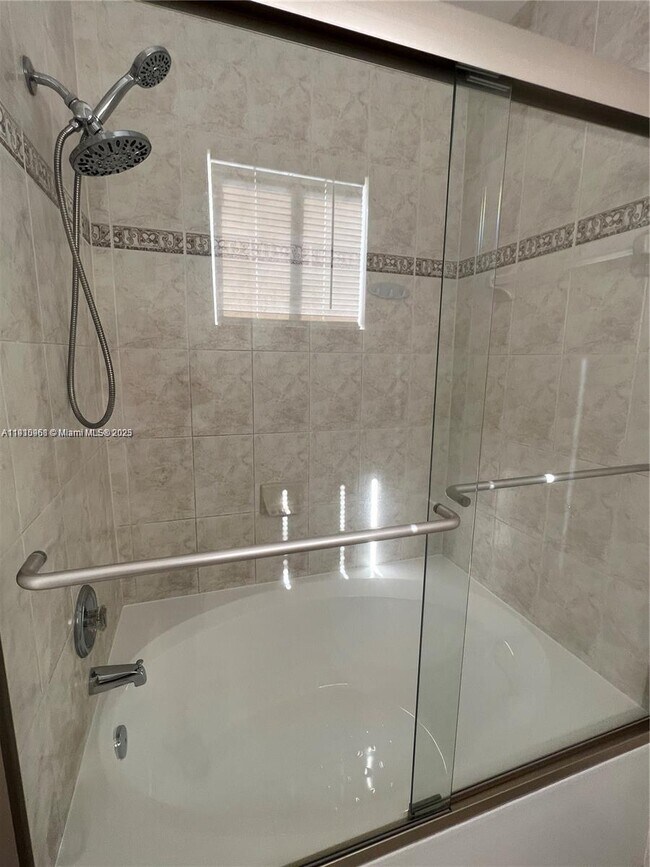 Foto del edificio - 9422 SW 162nd Path