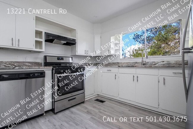 Foto del edificio - 13221 Cantrell Rd