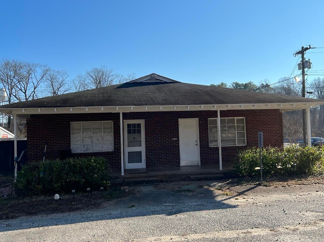 6 Earle Ct, Spartanburg, SC 29307 House Rental in Spartanburg, SC