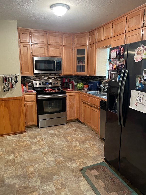 Building Photo - 217 Cloos Cir Dr