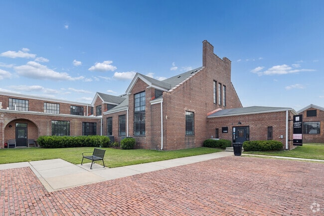 Building Photo - Liberty Crest Apartments