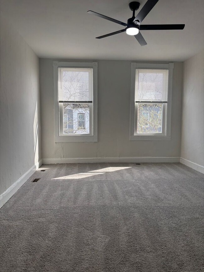 Foto del edificio - Newly Renovated 4BR Home in East Baltimore – Perfect for Families or Professionals!