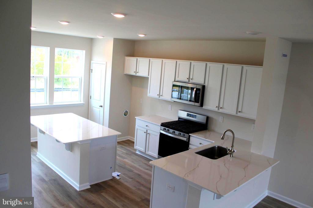 Primary Photo - 531 N Palace Dr