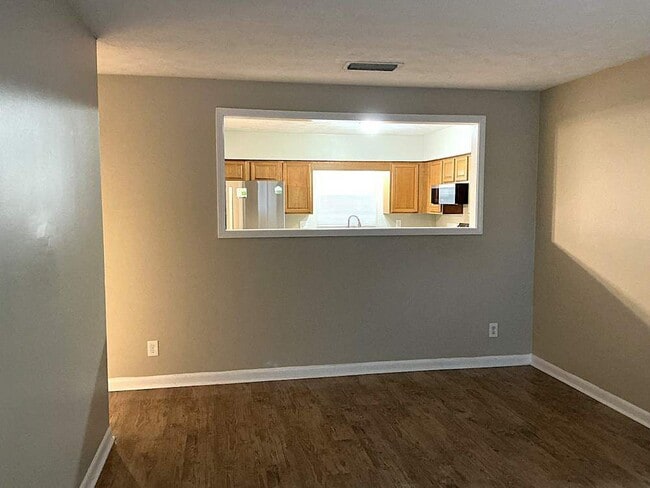 Building Photo - 1116 Willow Ln