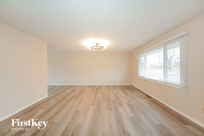Building Photo - 7808 Hilltop Ln