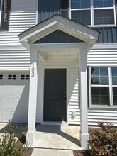 Building Photo - 103 Chestnut Ct