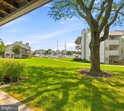 Building Photo - 7022 Channel Village Ct