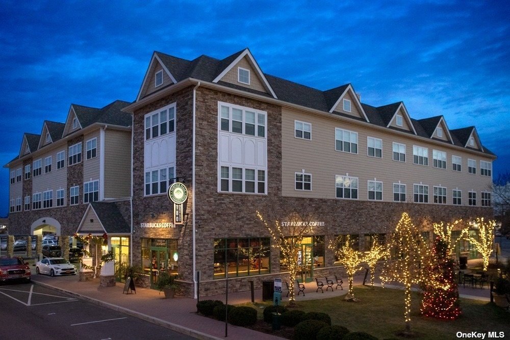 180 Atlantic Ave Unit E304, Farmingdale, NY 11735 Room for Rent in