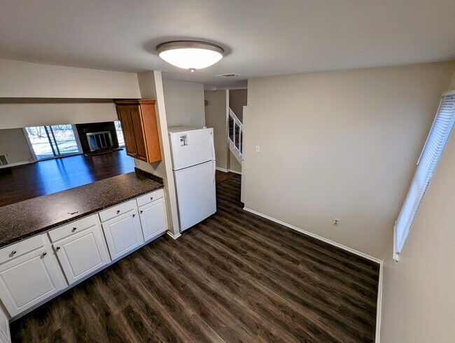 Kitchen - 1202 Bromley Est