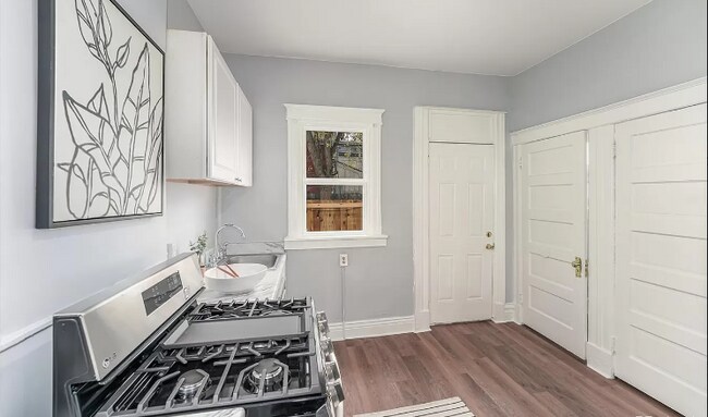 Foto del edificio - 28 E 4th Ave