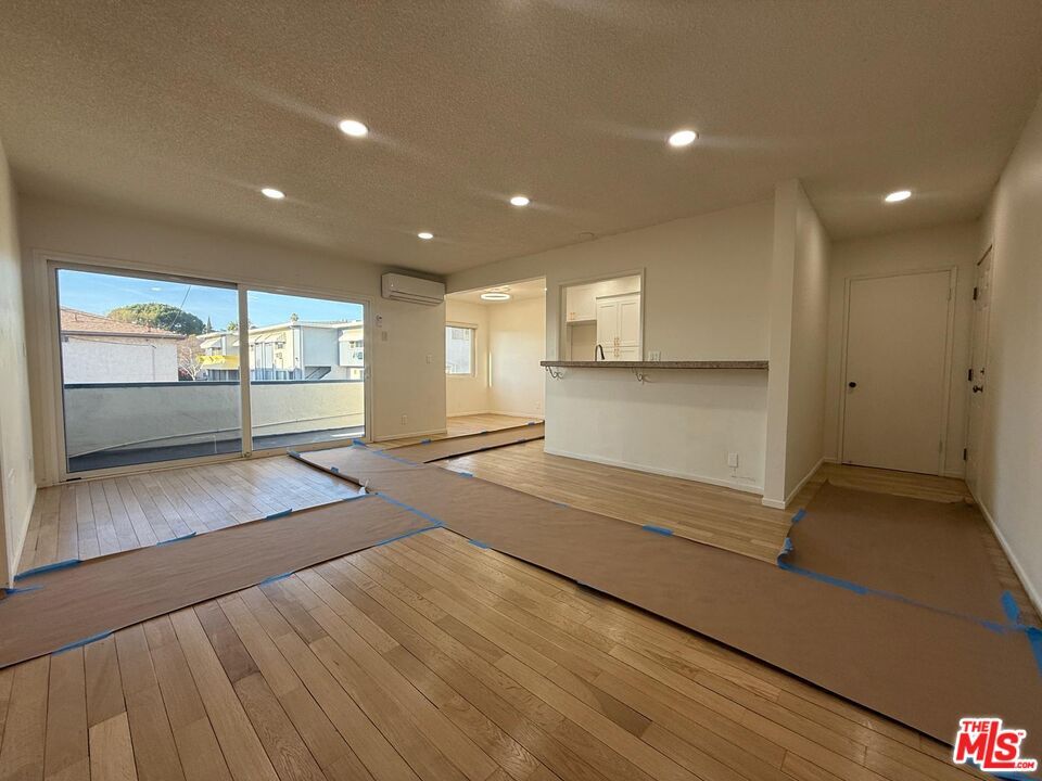 Foto principal - 317 Delaware Rd