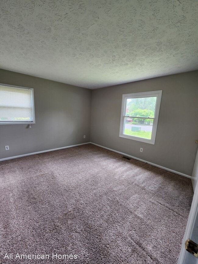 Building Photo - 4 br, 2 bath House - 7052 EVANSTON STREET
