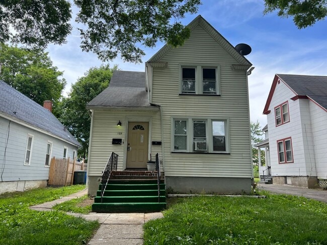 Building Photo - 175 Avenue E