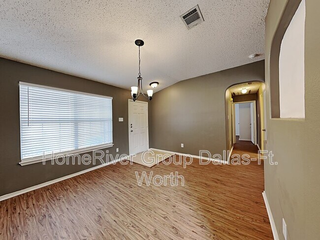 Building Photo - 4337 Apple Dr