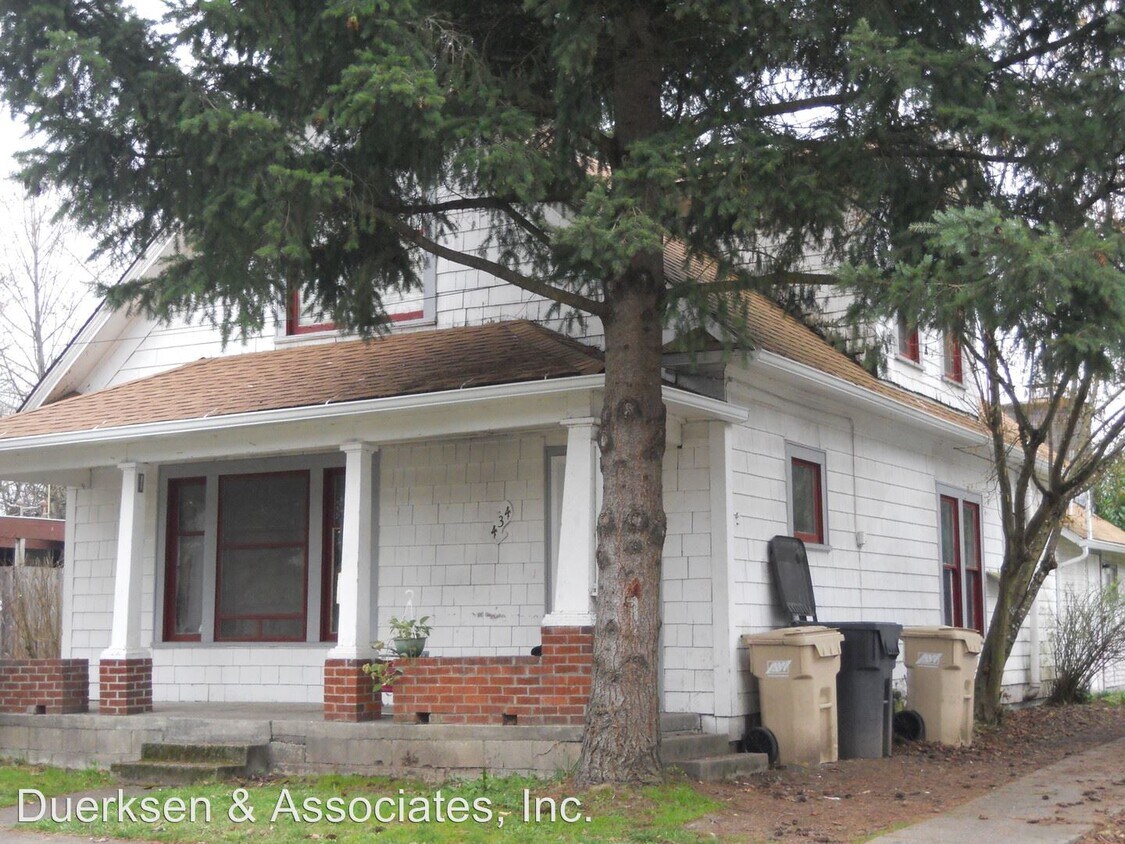 Primary Photo - 434 NW 17th St