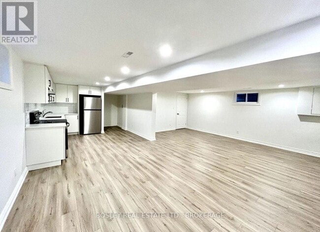 Building Photo - 30 The Promenade