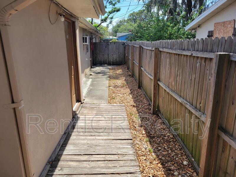 Foto principal - 1735 Grand Blvd