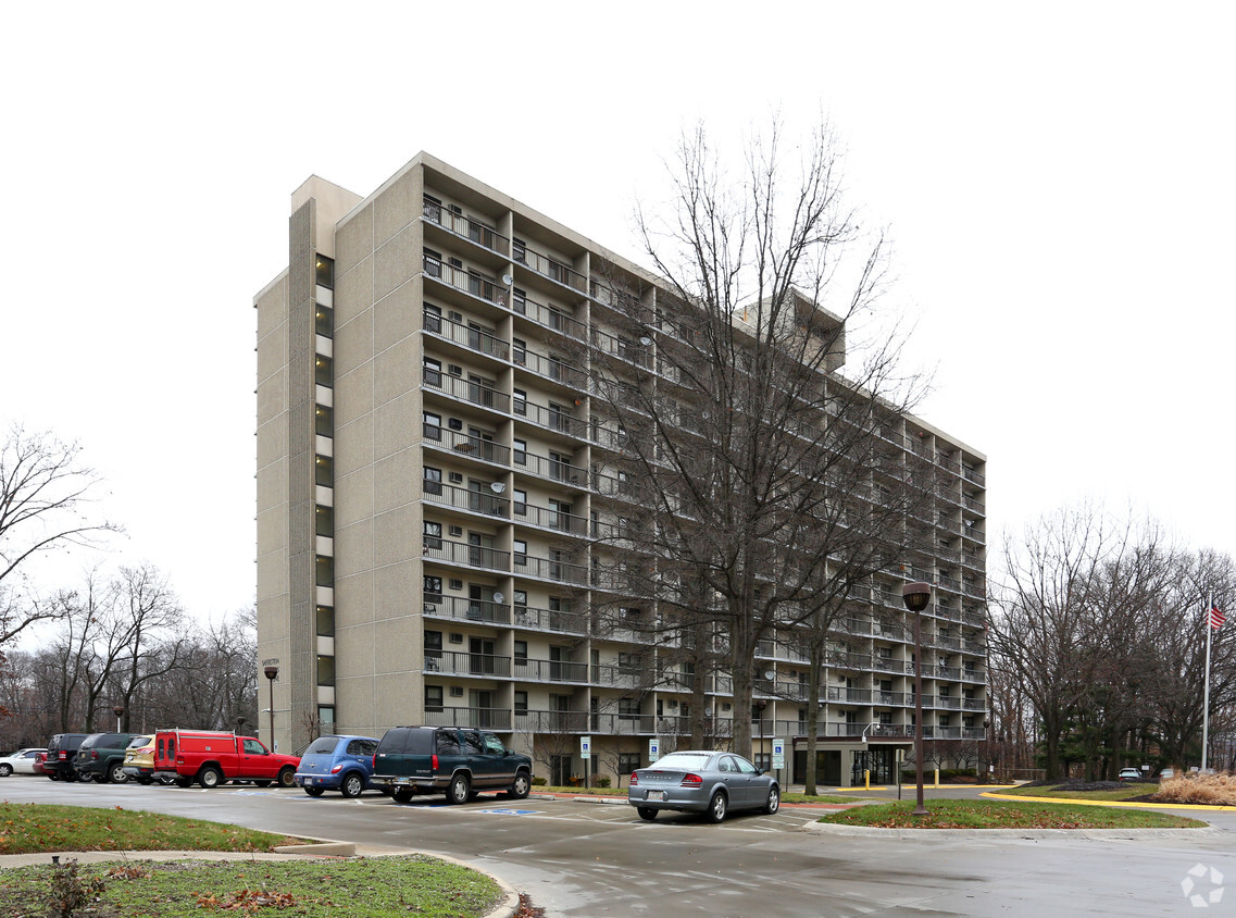 Primary Photo - Saferstein Towers