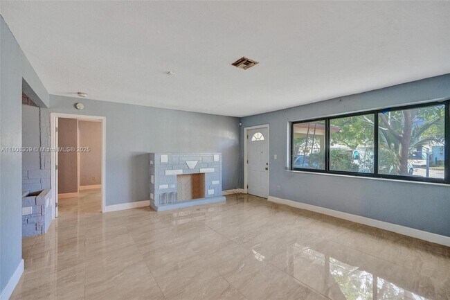Foto del edificio - 2890 SW 9th St