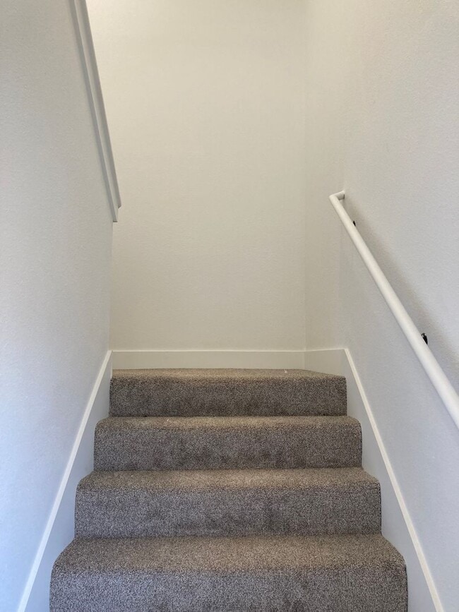 Building Photo - 1210 Nedra Dr