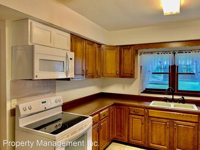 Building Photo - 2 br, 1 bath House - 705 Cline