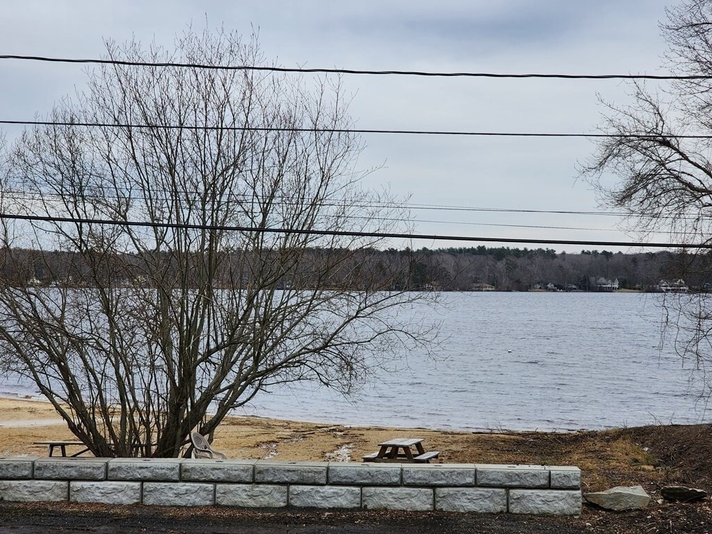 33 Central Ave, Lakeville, MA 02347 House Rental in Lakeville, MA