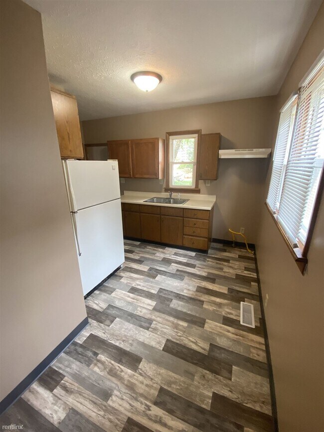 Foto del edificio - 2 br, 1 bath House - 613 E South St