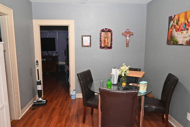 Foto del edificio - 2173 Ave J