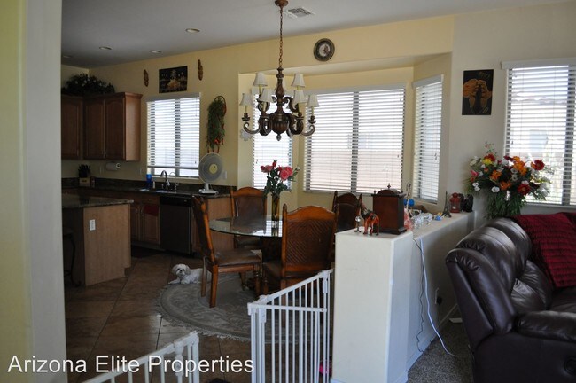 Foto del edificio - 6 br, 3.5 bath House - 2290 E Indigo Drive