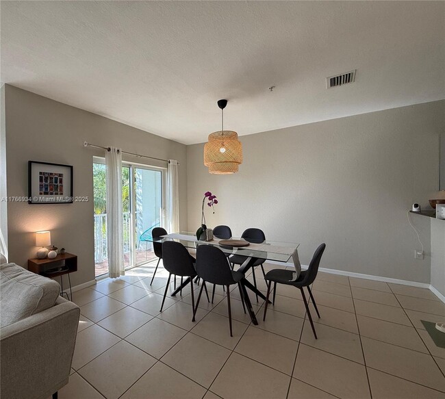 Building Photo - 8960 NW 97th Ave