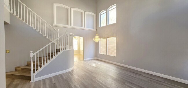 Building Photo - 8965 Pomona Ct - 4 bedrooms , 2.5 bathroom...