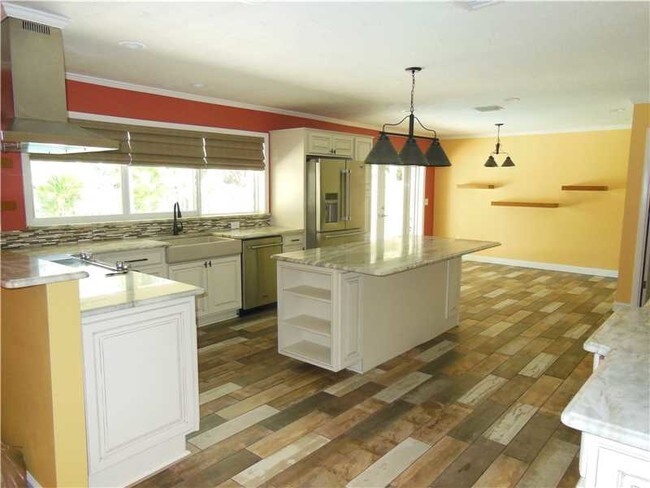Foto del edificio - 4728 SW 66th Ter