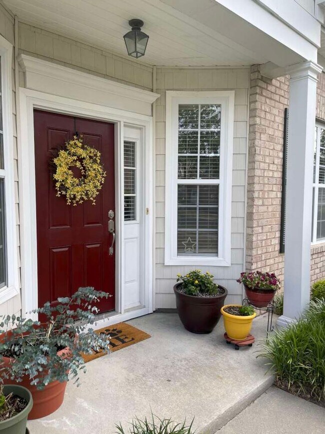 Foto del edificio - Gorgeous end unit condo in Westbriar at Ri...