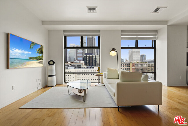 Foto del edificio - 801S S Grand Ave