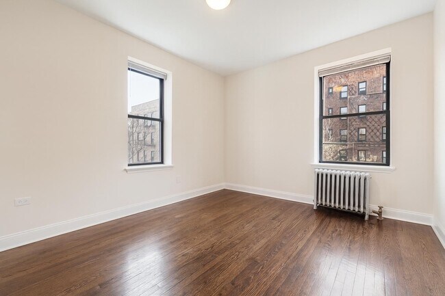 Foto del edificio - 105 Pinehurst Ave