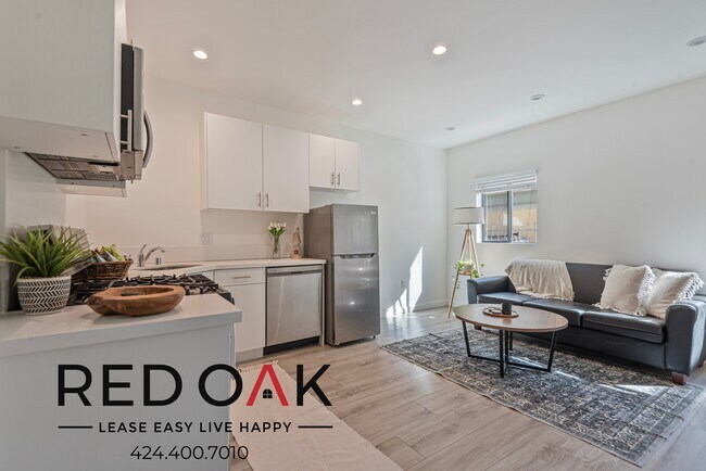 Foto del edificio - ~1 Month FREE~ Gorgeous One Bedroom with M...