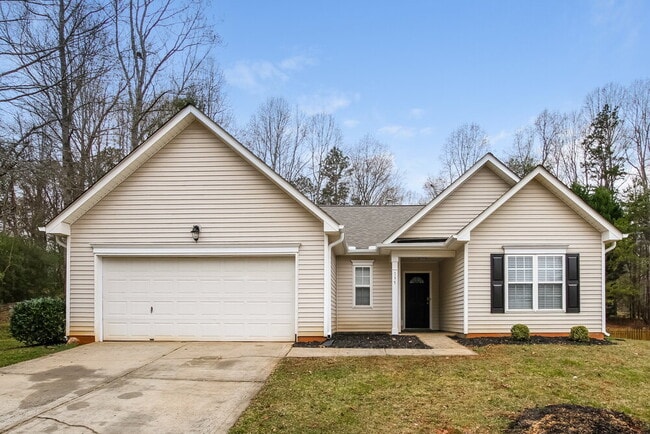Building Photo - 135 English Hills Dr