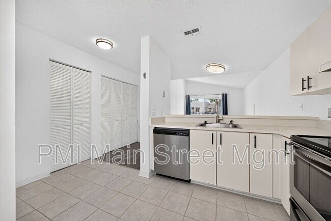 Building Photo - 2512 Woodgate Blvd