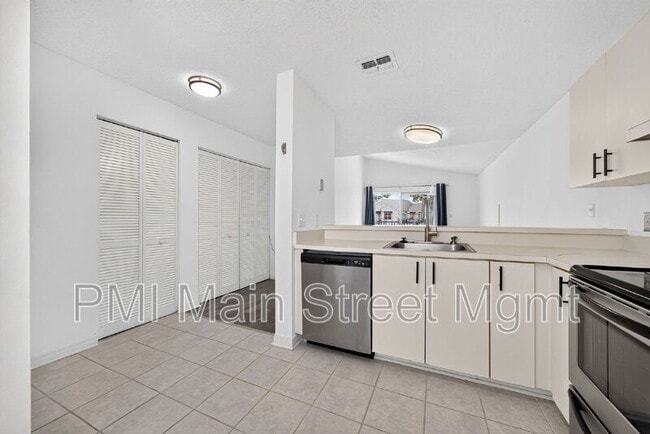 Foto del edificio - 2512 Woodgate Blvd