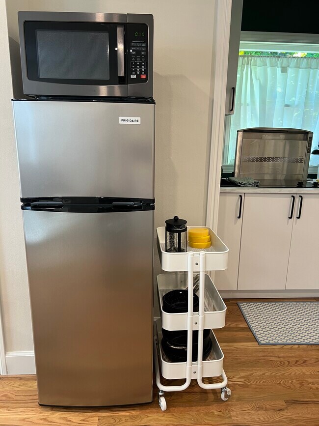 Foto del edificio - 551 Raymond Ave