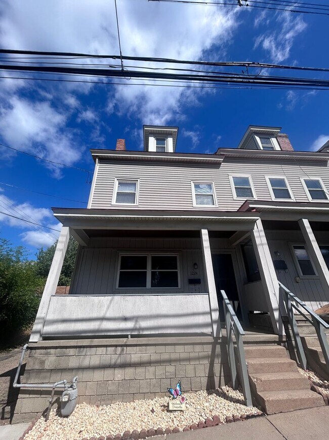 Building Photo - 1220-1224-1224 Termon Ave