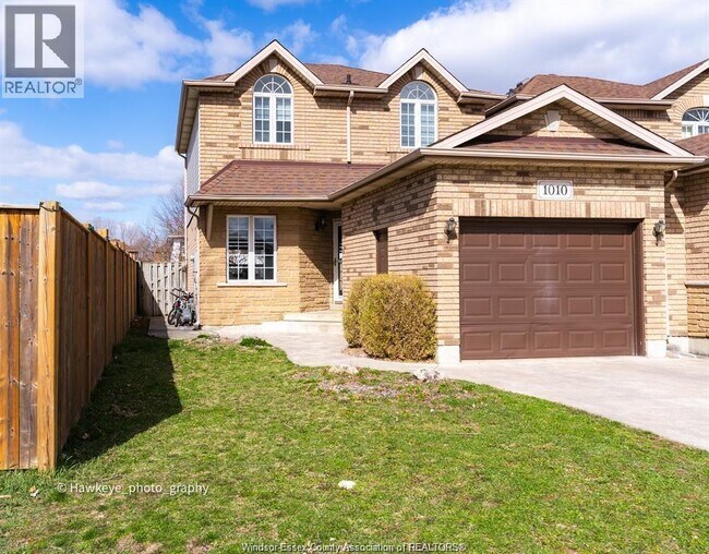Photo du bâtiment - 1010 Silverdale Dr