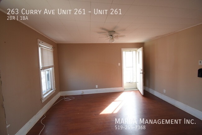 Building Photo - COZY 2 BED/1 BATH UNIT - WEST END + HYDRO ...