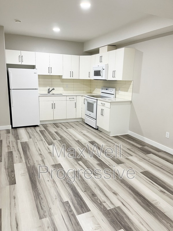 Building Photo - 7706 Koruluk Ln SW