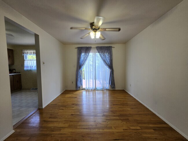 Foto del edificio - 71 Woody Crest Dr